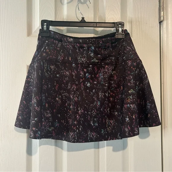 Athleta Match Point Skort in the "City Lights" print - Size XS - Picture 8 of 16